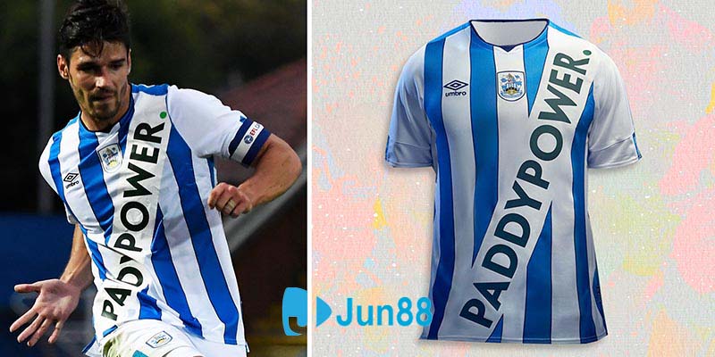 Áo sân nhà Huddersfield 2019-20