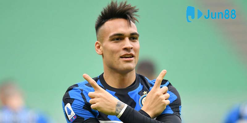 Lautaro Martinez cam kết gắn bó với Inter Milan