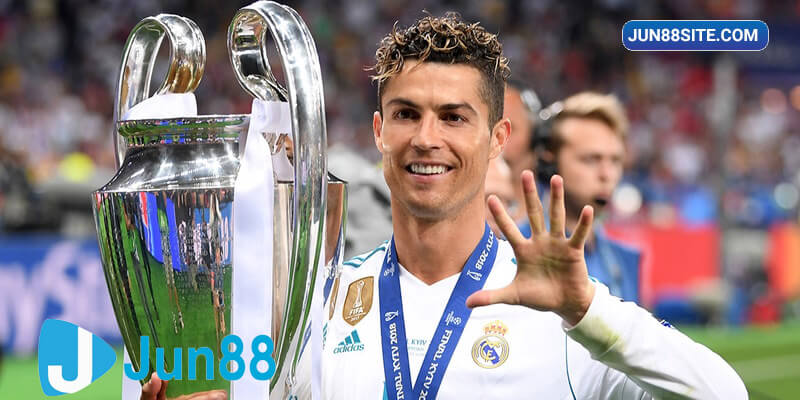 Mr Champions League với 5 chức vô địch C1 cùng Real