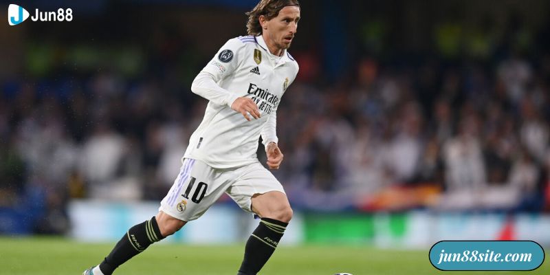 Tiểu sử cầu thủ chuyên nghiệp Luka Modric